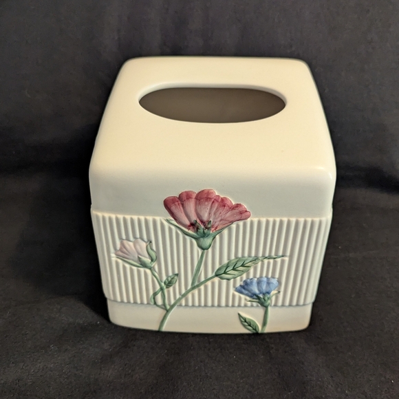 Floral Ceramic Bath Accessory Set - Picture 11 of 13